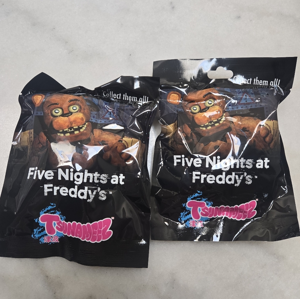 FNAF Five Nights at Freddy's Collectible Surprise Bag with Bubble Key Chain